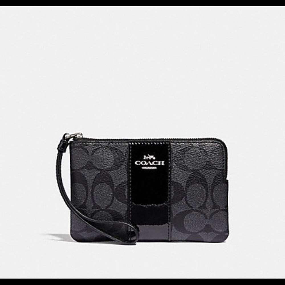 NWT Coach Corner Zip Wristlet